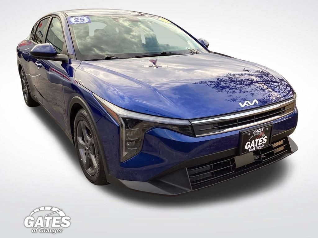 Used 2025 Kia K4 FWD image 1
