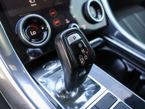 Used 2018 Land Rover Range Rover Sport HSE Dynamic image 20