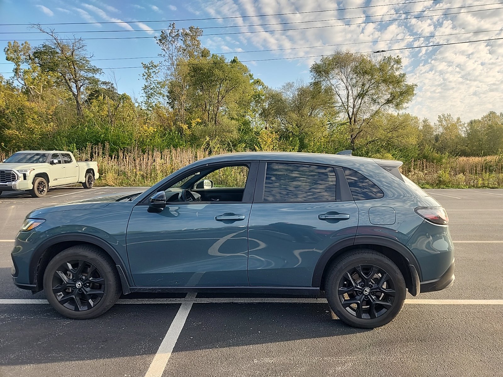 Used 2025 Honda HR-V Sport image 3