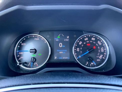 Certified 2021 Toyota RAV4 XLE Premium image 22