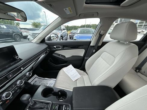 Used 2022 Honda Civic EX image 13