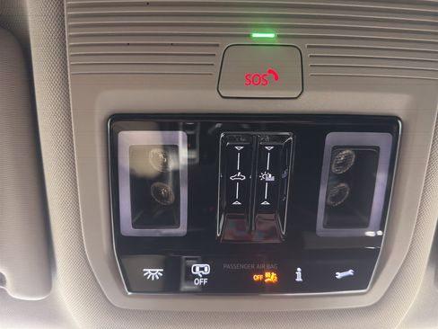 New 2025 Volkswagen Atlas SEL Premium R-Line image 24