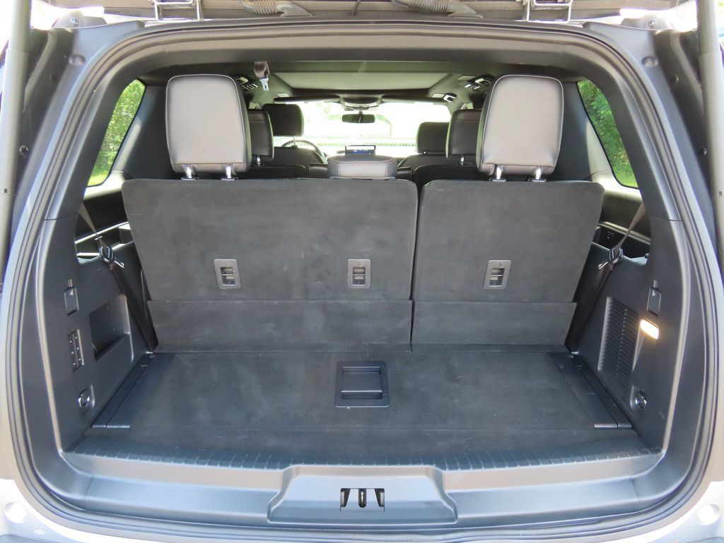 Used 2023 Ford Expedition Platinum AWD/4WD image 17