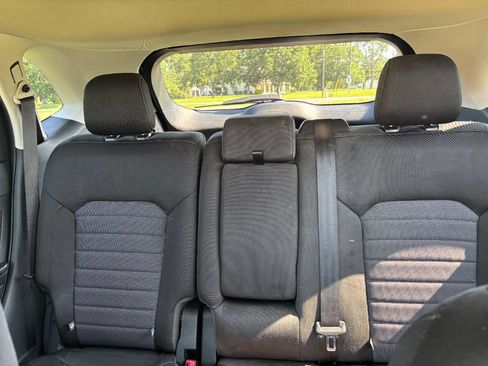 Used 2022 Ford Edge SE AWD/4WD image 7