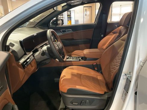 New 2026 Kia Sportage X-Line w/ X-Line Technology Package AWD/4WD image 9