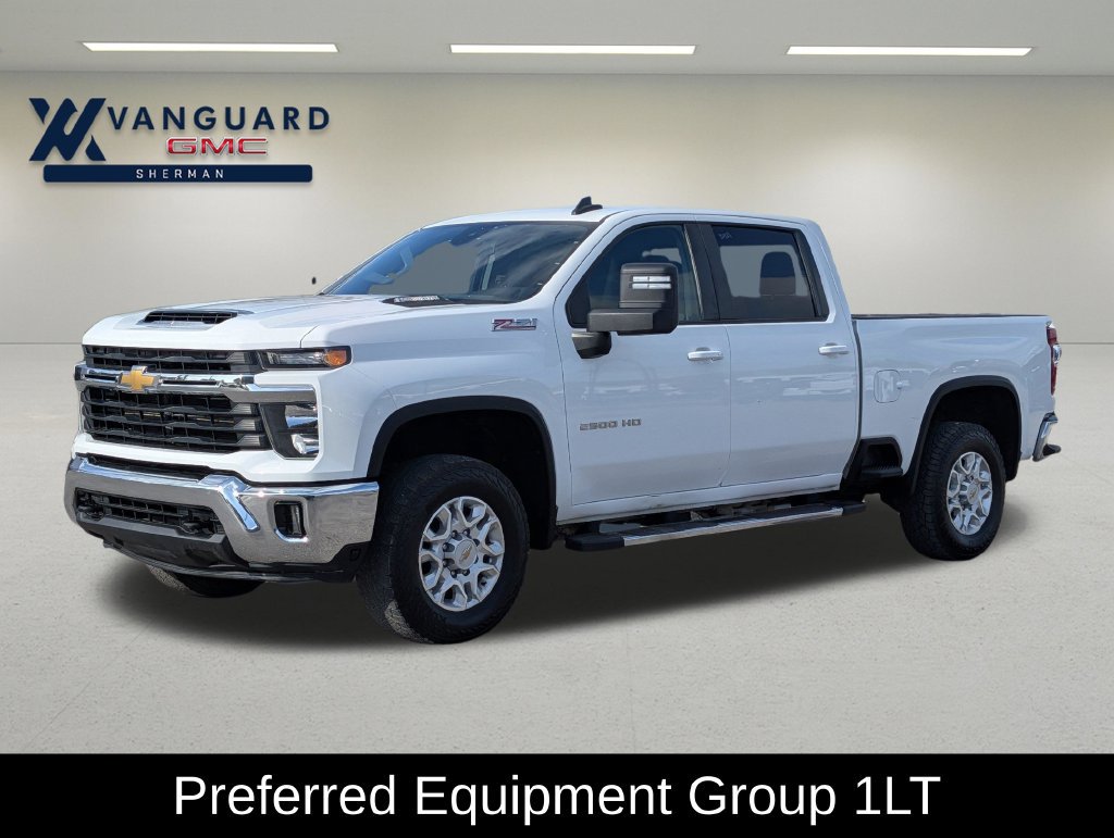 Used 2025 Chevrolet Silverado 2500 LT AWD/4WD image 3