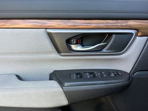 Used 2017 Honda CR-V EX image 14