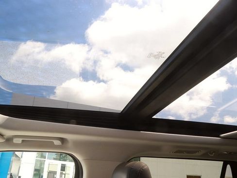 Used 2025 Ford Expedition Active RWD image 34