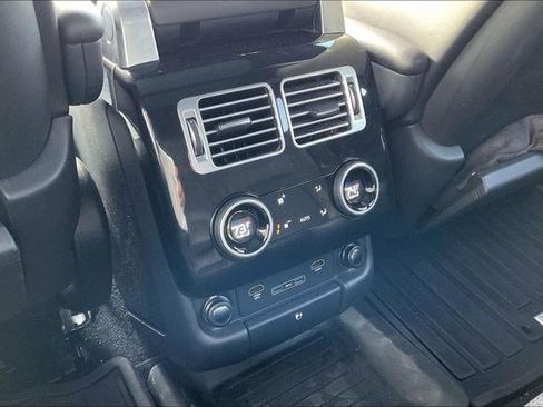 Used 2020 Land Rover Range Rover HSE image 38