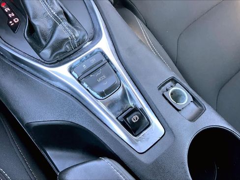 Used 2019 Chevrolet Camaro LT image 30