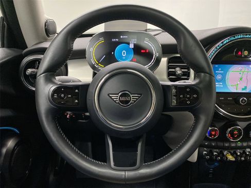 Certified 2024 MINI Cooper SE image 15