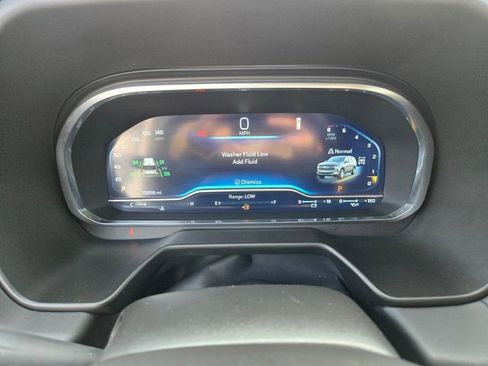 Used 2023 Chevrolet Suburban Premier AWD/4WD image 31