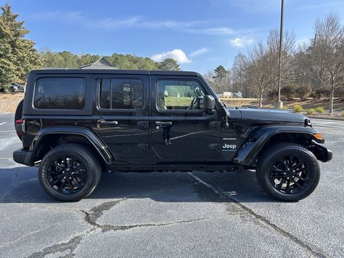 Used 2023 Jeep Wrangler Unlimited Sahara w/ Cold Weather Group image 20