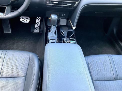 Used 2025 Toyota Camry XSE FWD image 17