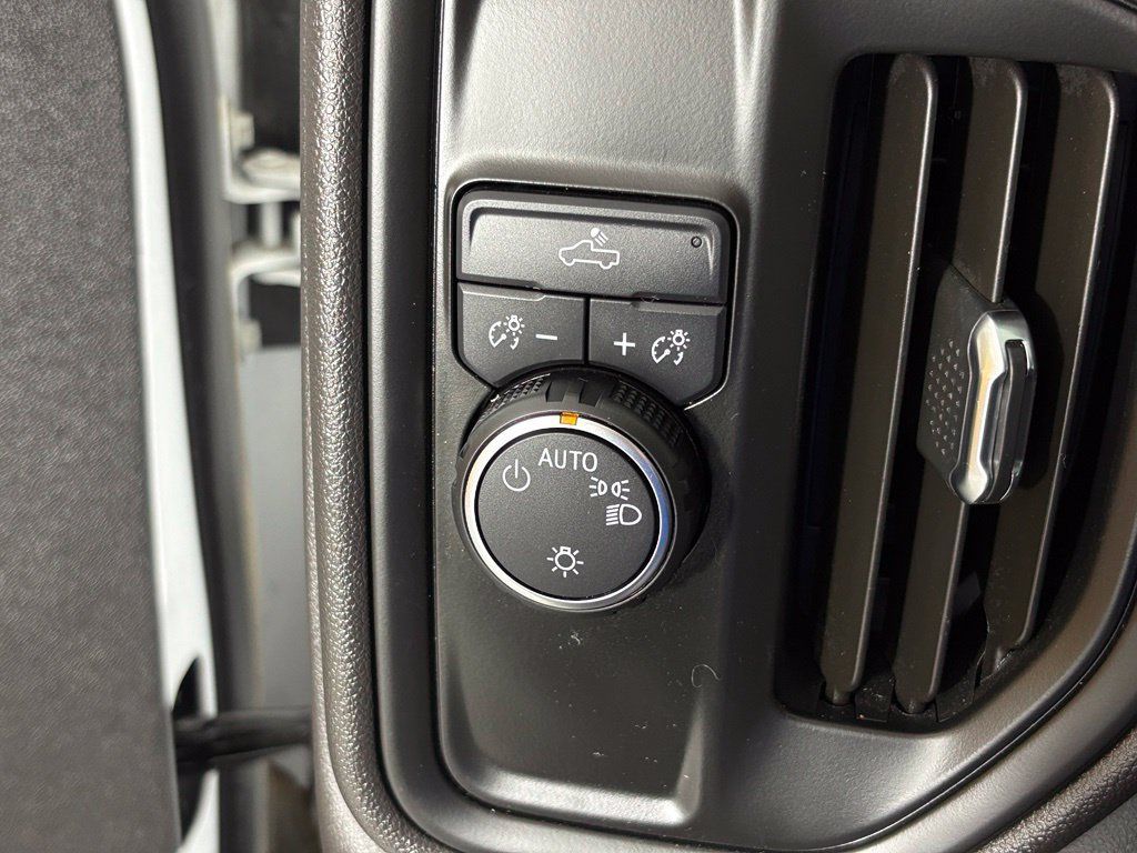 Certified 2024 Chevrolet Silverado 1500 Custom RWD image 23