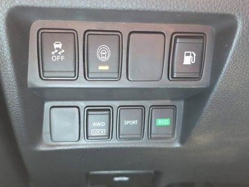 Used 2020 Nissan Rogue S AWD/4WD image 15