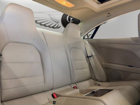 Used 2010 Mercedes-Benz E 550 Coupe image 24