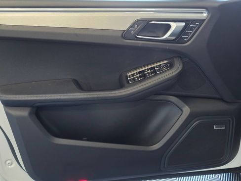 Certified 2026 Porsche Macan AWD/4WD image 35