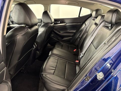 Used 2023 Nissan Maxima SV w/ Floor Mat Group FWD image 18