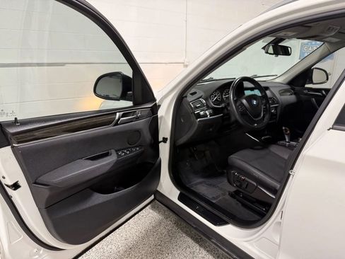 Used 2017 BMW X3 xDrive28i image 9