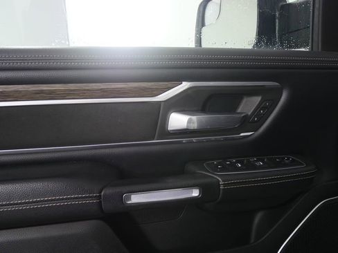 Used 2020 RAM 1500 Laramie image 8