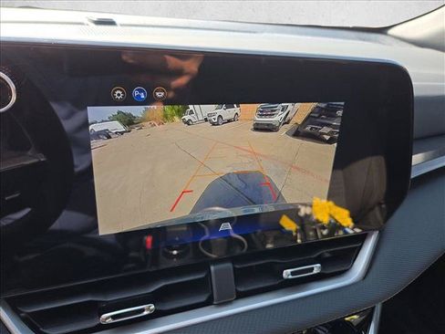 Used 2026 Chevrolet Equinox LT FWD image 14