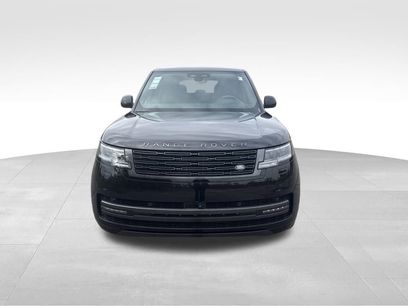 New 2025 Land Rover Range Rover SE