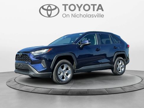 Used 2025 Toyota RAV4 XLE AWD/4WD image 1