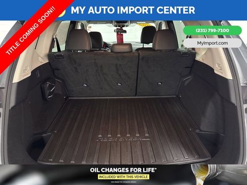 Certified 2025 Nissan Rogue SV image 28