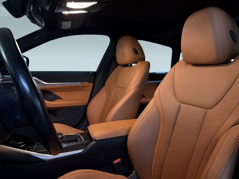 Certified 2023 BMW i4 eDrive40 w/ Premium Package RWD image 5