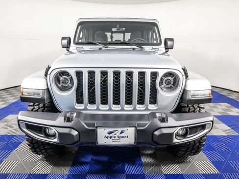 Used 2023 Jeep Gladiator Overland AWD/4WD image 2