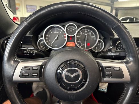 Used 2006 MAZDA MX-5 Miata Grand Touring RWD image 47