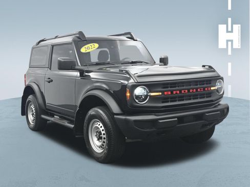 Used 2022 Ford Bronco 2-Door AWD/4WD image 3