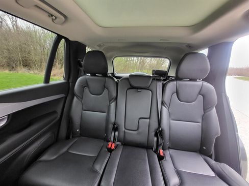 Used 2016 Volvo XC90 T5 Momentum image 15