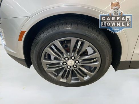 Used 2017 Cadillac XT5 Premium Luxury image 19