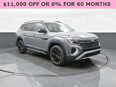 New 2025 Volkswagen Atlas Peak Edition SE