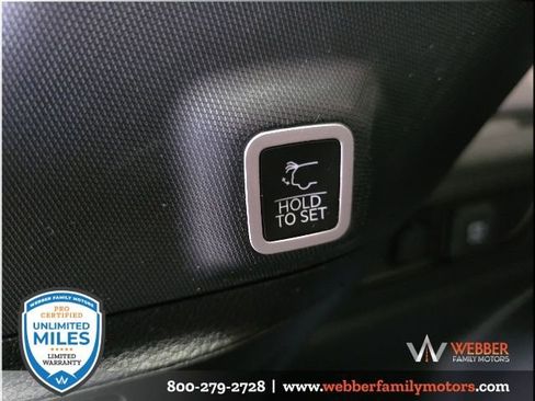Used 2023 Jeep Grand Cherokee Altitude AWD/4WD image 9
