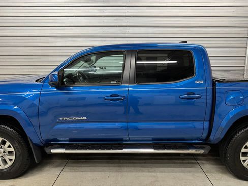 Used 2018 Toyota Tacoma SR5 RWD image 7