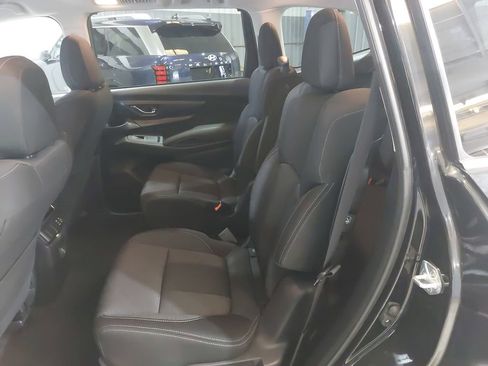 Used 2023 Subaru Ascent Premium w/ Convenience Package AWD/4WD image 15
