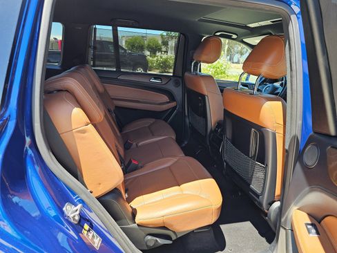 Used 2019 Mercedes-Benz GLS 450 4MATIC image 33