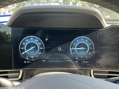 Used 2023 Hyundai Elantra SEL w/ Convenience Package FWD image 12
