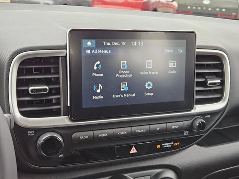 Used 2026 Hyundai Venue SEL FWD image 19