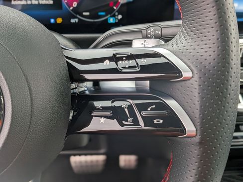 Certified 2025 Mercedes-Benz GLB 250 4MATIC image 19