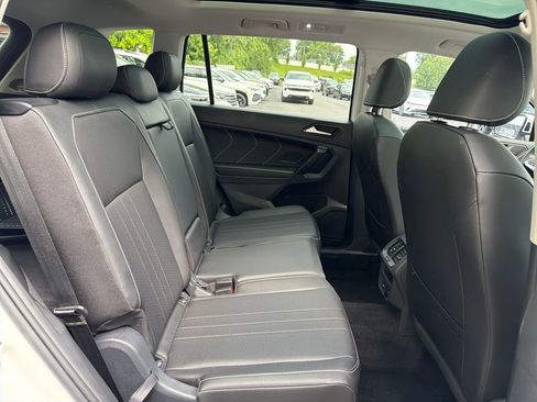 Used 2023 Volkswagen Tiguan SE w/ Panoramic Sunroof Package FWD image 50