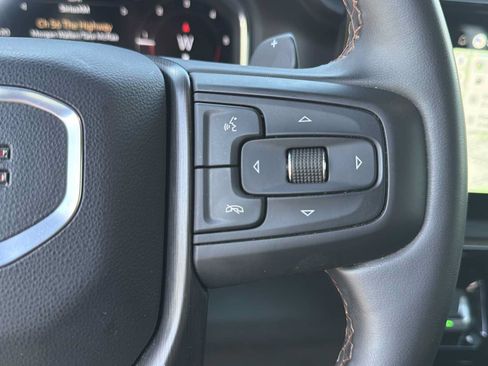 Used 2025 GMC Sierra 1500 AT4 w/ AT4 Premium Package AWD/4WD image 15