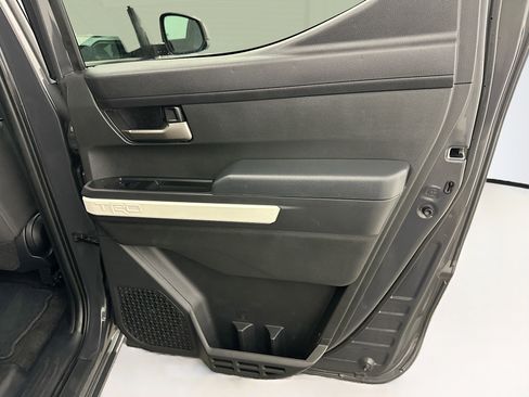Used 2024 Toyota Tacoma TRD Sport image 31