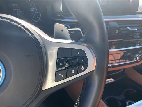 Used 2023 BMW 530e xDrive w/ M Sport Package image 20