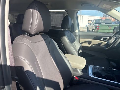 New 2026 Kia Carnival LXS image 17