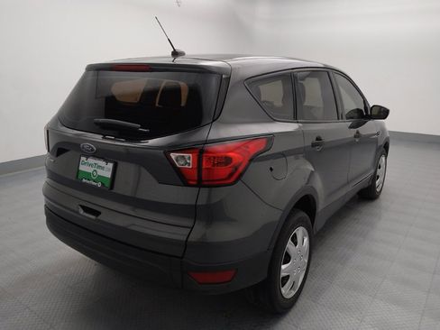 Used 2019 Ford Escape S image 9