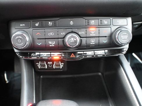 Used 2024 Dodge Durango GT image 15